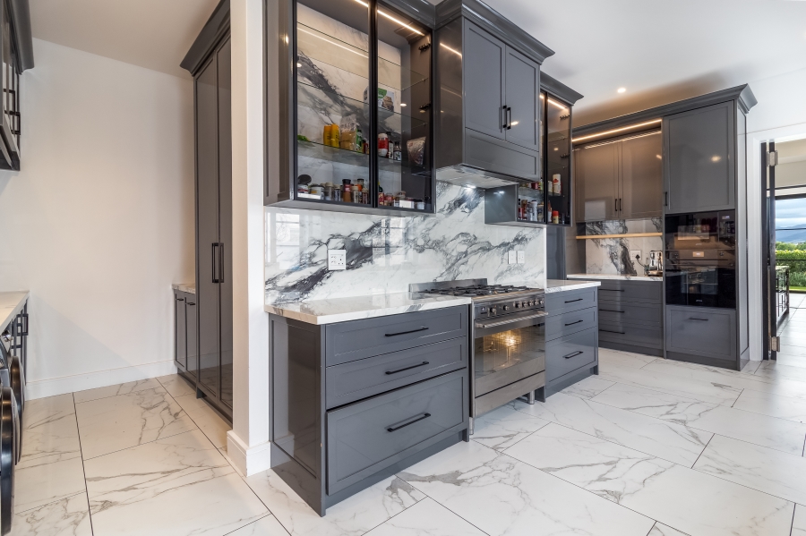 5 Bedroom Property for Sale in Val De Vie Estate Western Cape